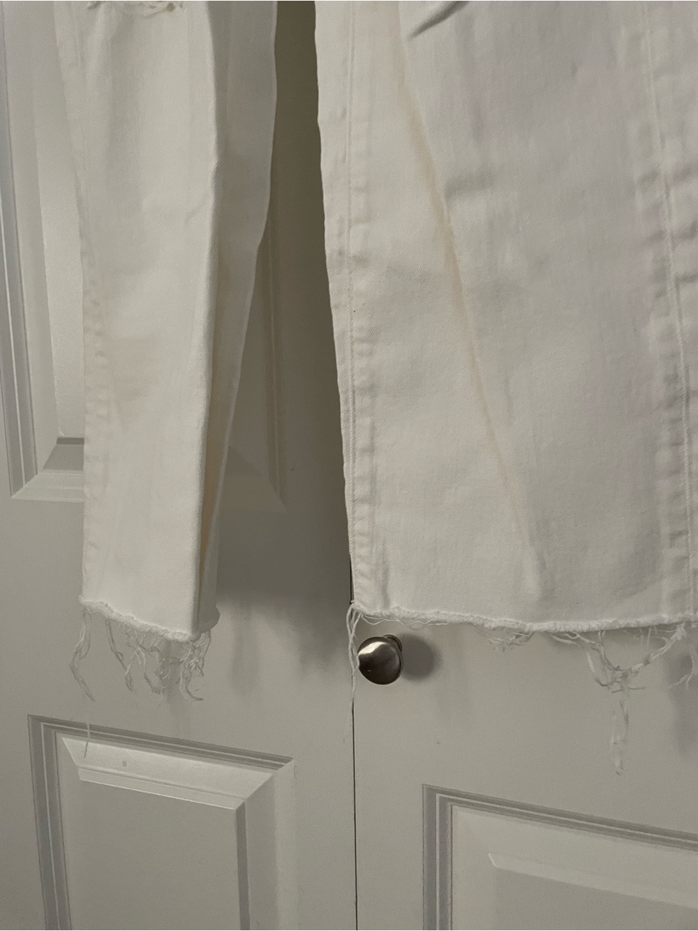 Madewell White Distressed Women’s Jeans - Picture 3 of 5
